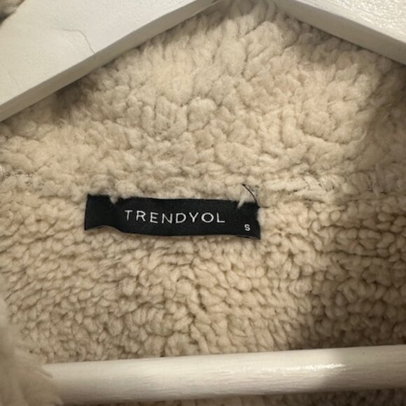 Trendyol Faux leather fleece jacket - Picture 3 of 3